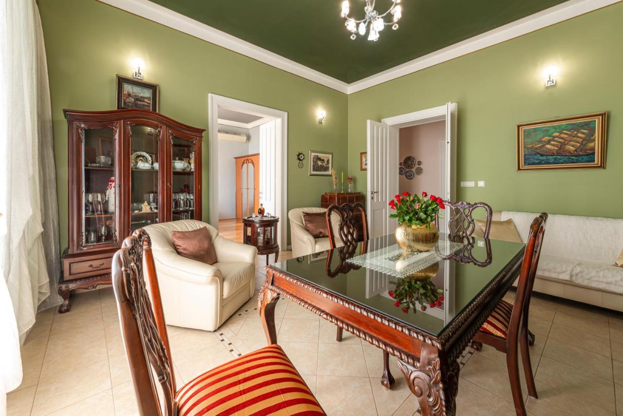 Apartment Seaview 10 Min To The Old Town